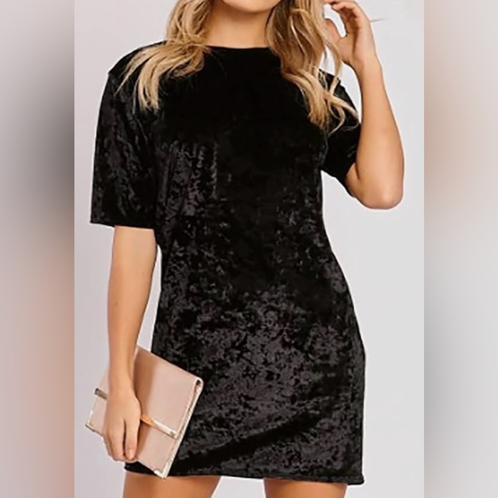R Vivimos Black Velvet Dress Size Small NWT